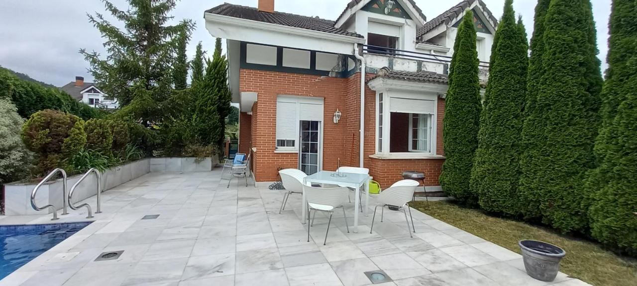chalet de lujo con piscina, sauna y jacuzzi cerca del mar a media hora de bilbao y Santander El Puente  Exterior foto