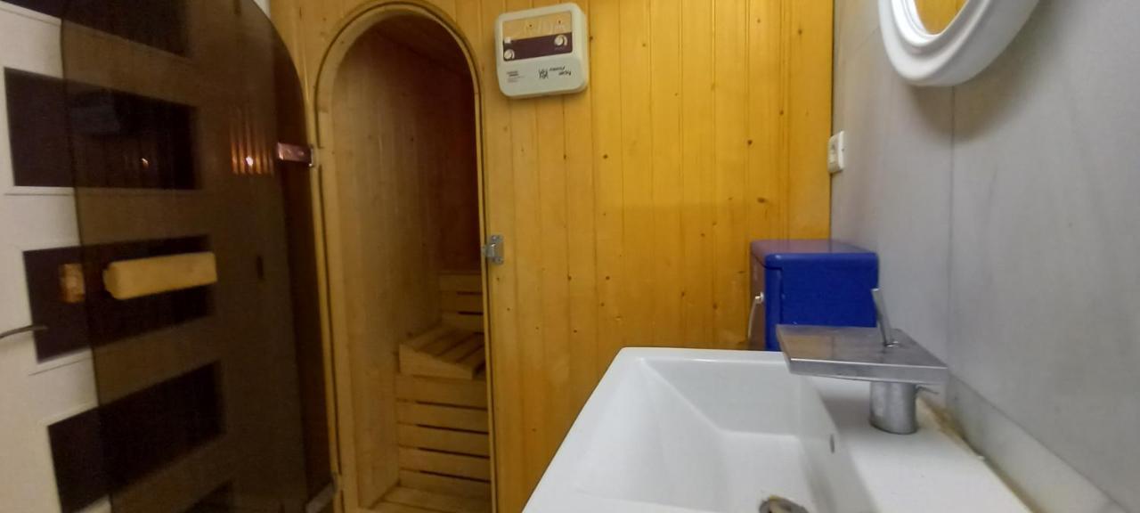 chalet de lujo con piscina, sauna y jacuzzi cerca del mar a media hora de bilbao y Santander El Puente  Exterior foto