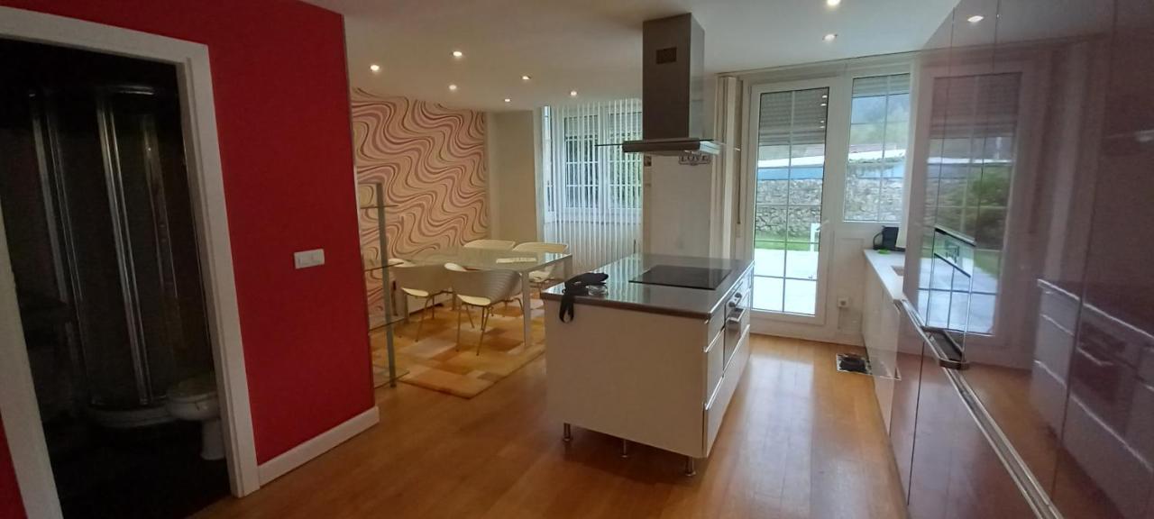 chalet de lujo con piscina, sauna y jacuzzi cerca del mar a media hora de bilbao y Santander El Puente  Exterior foto